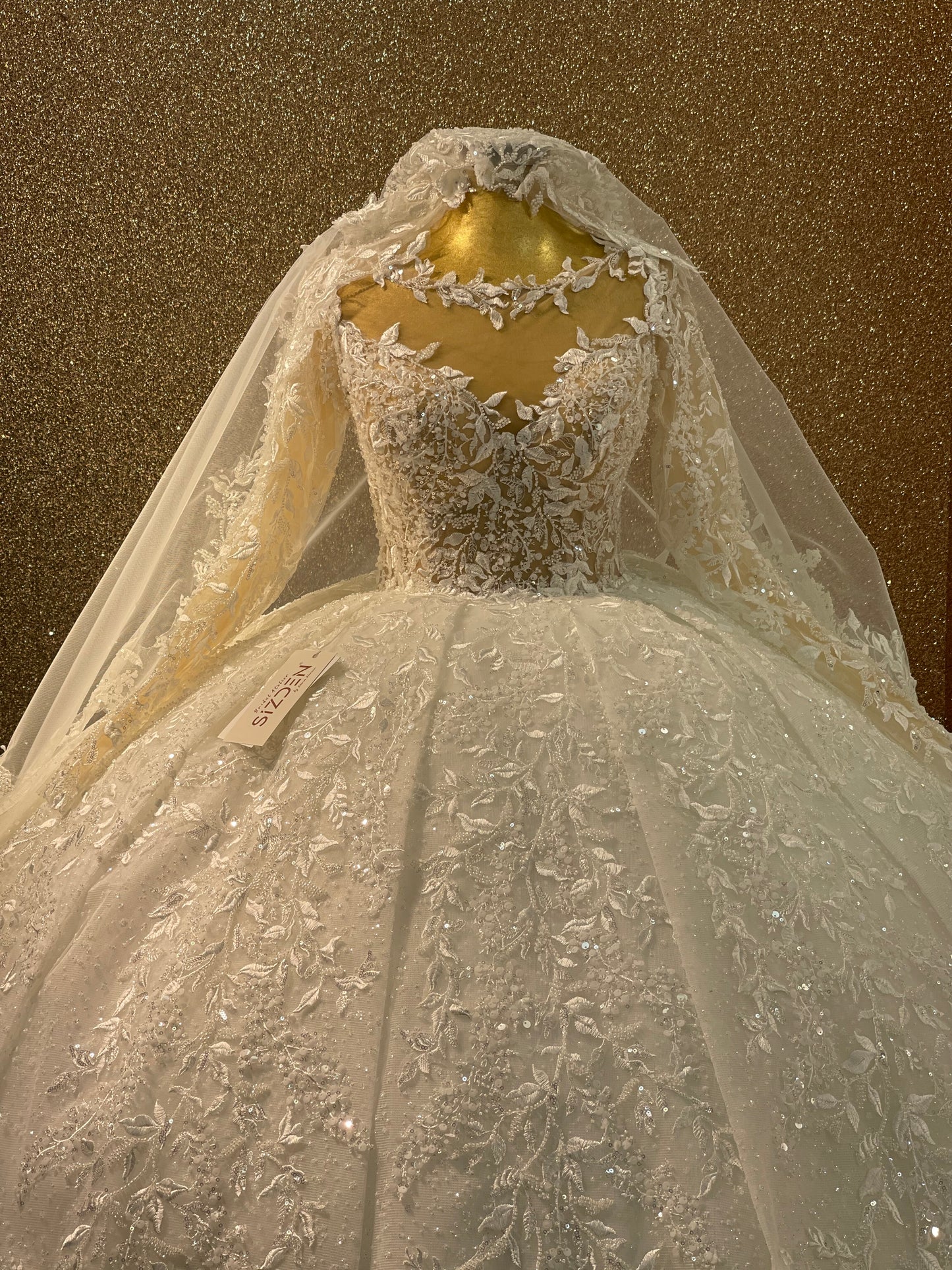 ✨ Boat Neck Pearl & Embroidery Lace Ball Gown Wedding Dress ✨