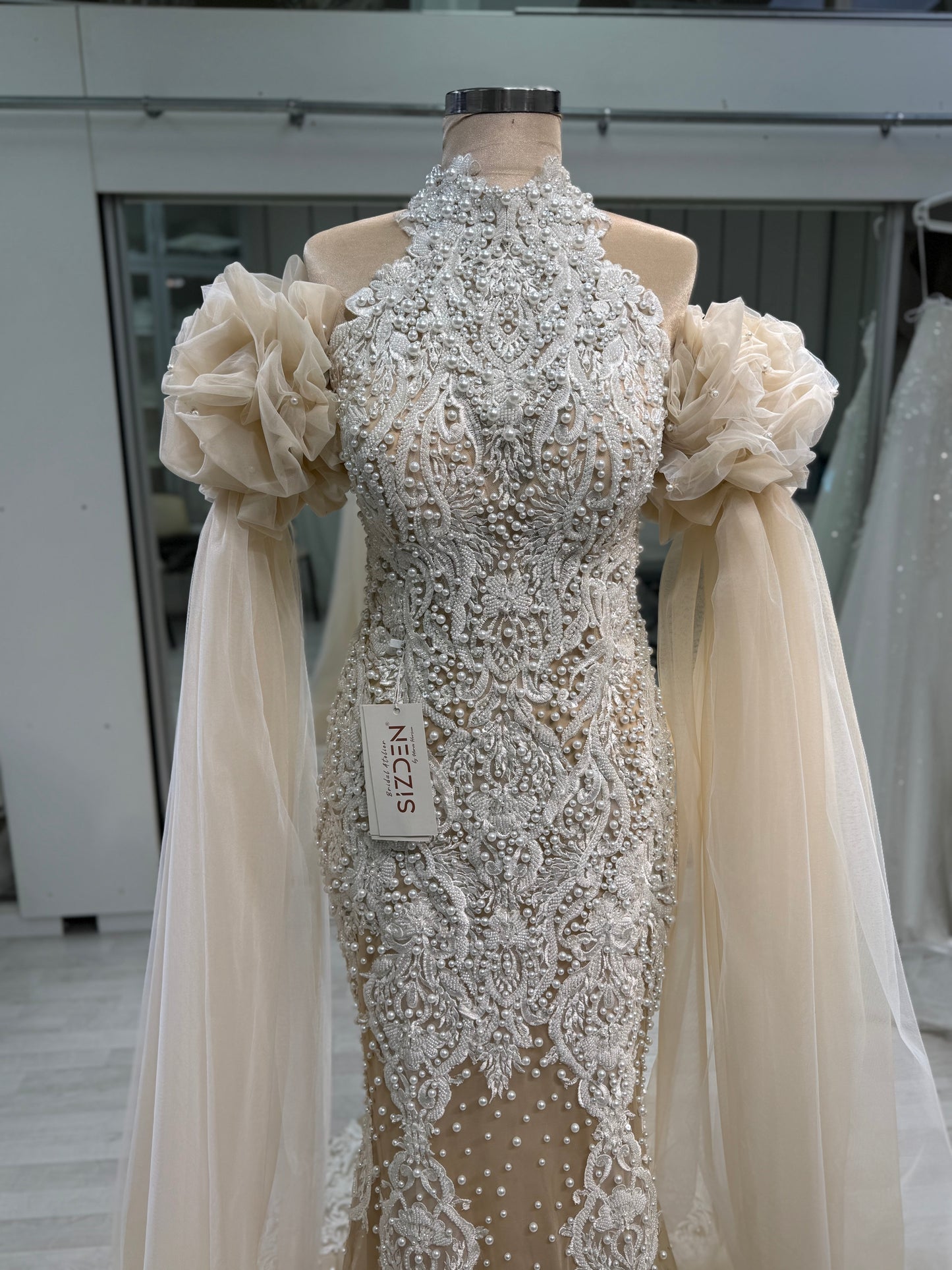 Pearl beaded detailled Cappucino Mermaid Dress-Sephora