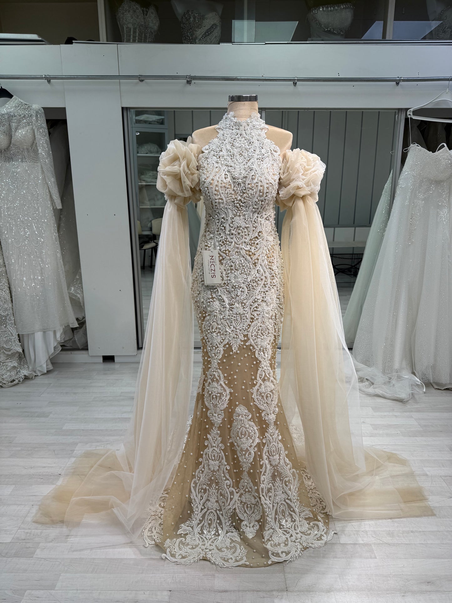 Pearl beaded detailled Cappucino Mermaid Dress-Sephora